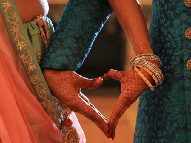 How to Choose the Right Photographer for Your Engagement in Howrah